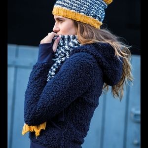 Horsewares Ireland large wool scarf